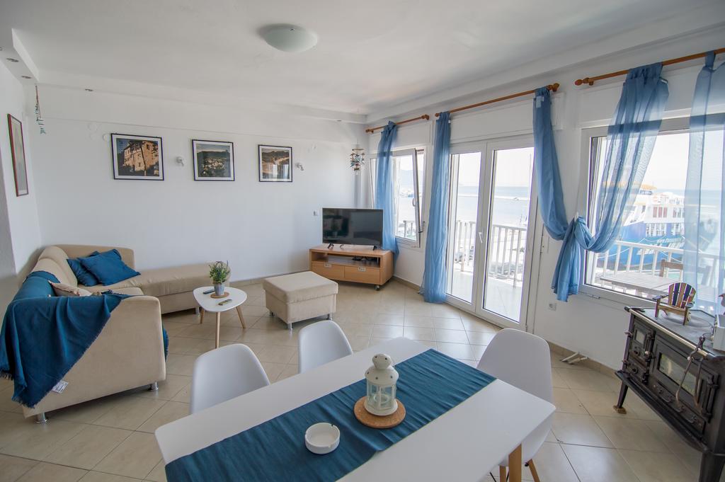 Promenade Sea View Apartment 